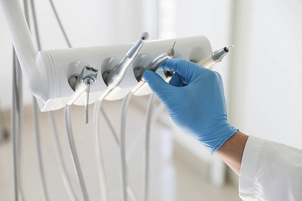 Professional Emergency Dentist technician working in Cross Mountain, TX